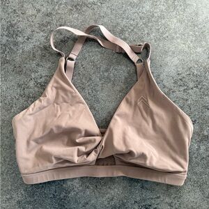 Oner Active unified twist bra